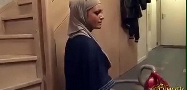  hijabi maid slapped forced anal and squirting